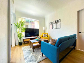 Heart of Hollywood Apartment - 2Bed 2Bath